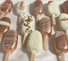 there are many different types of ice cream on the stick