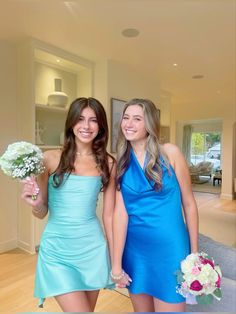 hoco homecoming dress inspo flowers bouqet blue dress satin silk houseofcb Silk Blue Prom Dress, Homecoming Dresses Silk, Hoco Dresses Satin, Silk Hoco Dress, Light Blue Hoco Dress, Semi Formal Dresses Short, Teal Homecoming Dresses, Hoco Poses, Fluorescent Adolescent