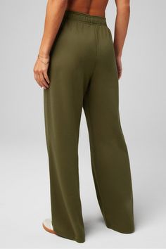 Cozy Fleece Wide Leg Sweatpant Fabletics green female Activewear >> Womens >> Bottoms >> Pants & Joggers >> Lounge Pants Cozy Fleece regular Everyday/Lounge External Pockets/UPF Protection Female Activewear, Wide Leg Sweatpants, Lounge Pants, Active Wear For Women, Fleece Fabric, Bottoms Pants, Womens Bottoms, Wide Leg, Sweatpants