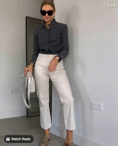 Look Casual Primavera, Black White Clothes, Professional Fits, 2023 Street Style, Classic Outfits For Women, Smart Chic, Business Casual Spring, Envy Clothing