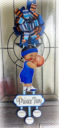 an image of a basketball player with a blue bow on his head and the words prince trey above it