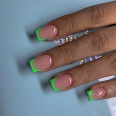 Mini Nails Design, Regular Nails, Drippy Nails, Mini Nails, Nails 23, Wave Nails, Medium Nails, Green French, Girly Acrylic Nails