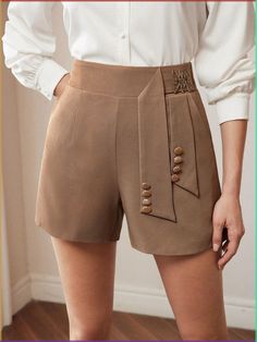 Fall outfits with boots | ankle boots outfits | booties | fall jeans | petite style Outfits With Boots Ankle, Turtleneck Layering, Business Shorts, Curly Hair Care Routine, Formal Shorts, Ladies Office, Boots Outfit Ankle