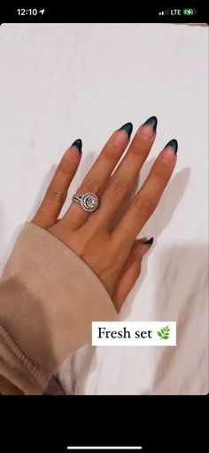 Nails Dark Green Tips, Dark Forest Green French Tip Nails, Emerald Green Tips Nails, Hunter Green Tips Nails, Dark Green French Tip Nails Coffin, Dark Green Ombré Nails, Forest Green French Tip Nails Coffin, Short Almond Acrylic Nails Dark Green, Dark Tip Nails