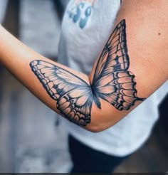 Butterfly Tattoo That Moves Butterfly Wing Tattoo, Husband Tattoo, Geometric Line Tattoo, Blue Rose Tattoos, Remembrance Tattoos, Butterfly Tattoos For Women, Sunflower Tattoos, Small Tattoos Simple, Butterfly Tattoo Designs