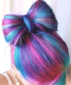 pink blue streak dyed hair color bow Directions Hair Colour, Blue And Pink Hair, Cool Hair Designs, Dyed Hair Pastel, Scene Girl, Cute Hair Colors, Multicolored Hair, Mermaid Hair