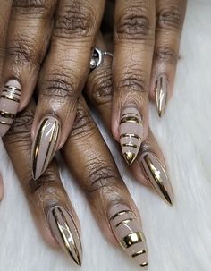 Spring Nails for Dark Skin 2024: Chic and Vibrant Nail Ideas Nails For Dark Skin, Beyonce Nails, Acrylic Ombre, Sassy Nails, Stiletto Nails Designs, Vibrant Nails, Short Acrylic, Nails 2021, I Love Nails