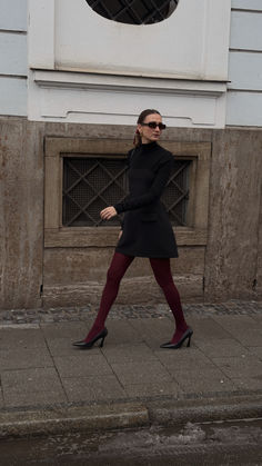 Black Dress Burgundy Tights, Burgundy Thighs Outfit, Black Dress Red Tights, Colourful Tights Outfit, Black And Burgundy Outfit