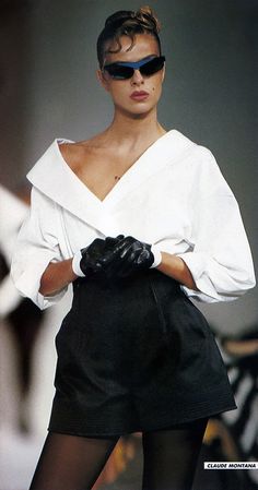 Claude Montana Diy Outfits, 1980s Style, 90s Fashion Women, Woman In Black, Belle Silhouette, Traje Casual