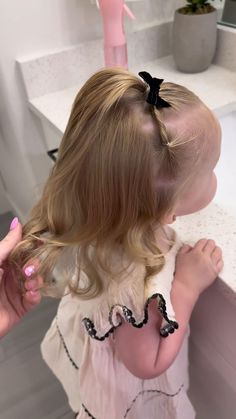 Banks girl | You can’t go wrong with a pigtail style! #girlmom #girlmama #babyhairstyles #toddlerhairstyles #babygirlhairstyles #thinhairstyles… | Instagram Toddler Hairstyles Girl With Bangs, Half Up Half Down Toddler Hairstyles, Hair For Baby Girl, Toddler Half Up Half Down Hair, Toddler Hairstyles Short Hair, Easy Toddler Hairstyles Short Fine Hair