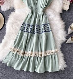 Cute v neck short dress fashion dress Fabric: blended Color: brown, yellow, green Size(cm): free size Length 112 bust 68-96 sleeve length 22 Summer Cottagecore V-neck Dress, Casual Brown V-neck Dress, Brown V-neck Casual Dresses, Bohemian Brown V-neck Boho Dress, Casual Brown V-neck Mini Dress, V Neck Short Dress, Gorgeous Wedding Dress Princesses, Cute V, Princess Bridal Gown