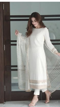 Stylish Kurtis Design, Churidar Designs, Simple Kurta Designs, Simple Kurti Designs, Trendy Dress Outfits