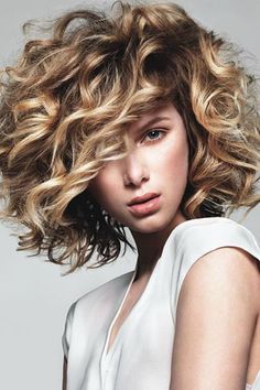 Short Wavy Haircuts, Frizzy Curly Hair, Blonde Wavy Hair, Short Curly Haircuts, Short Curly Hair, Afro Hairstyles