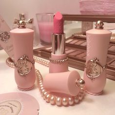 Alat Makeup, Fancy Makeup, Pastel Pink Aesthetic, Pink Lipstick, Etude House, Pink Girly Things, Princess Aesthetic, Luxury Makeup, Makeup Items