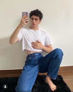 Croptop Aesthetic Outfit, Guy In Crop Top, Oversized Tee Outfit, Mens Crop Top, Look Festival, Mens Hairstyles Thick Hair, Aesthetic Outfits Men, Mens Casual Outfits Summer