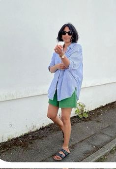 Chic Outfits Summer, Cold Places, Scandi Summer, Fashion Hacks, Looks Street Style, Dressing Up, Mode Inspo, Green Shorts