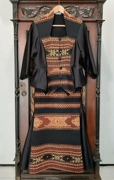 Dress Tenun Ntt, Batik Nusantara, Toddler Sun Dress, Outfit Traditional, Fashion Design Dress