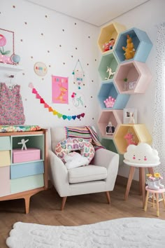 a child's room decorated in pastel colors