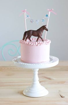 Girl Horse Birthday Party, Vegan Coconut Cake, Horse Birthday Cake, 8th Birthday Cake, Pony Birthday Party, Horse Birthday Parties, Pony Cake, Horse Cake, Cowgirl Birthday Party