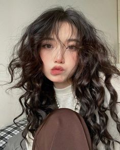 Hair Style Korea, 일본 패션, Hippie Hair, Cute Makeup Looks, Hair Reference, Aesthetic Hair, Hairstyles Haircuts, Pretty Hairstyles