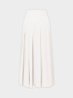 Experience effortless style with our Yolk Pleated Skirt in a classic white hue. The 37" length provides elegant coverage, while the pleated design adds texture to your look. Teen Skirts, Teen Top, Fantasy Gowns, White Solid, Dressy Tops, Dresses For Teens, Winter Looks, Kids Tops, Skirts For Sale