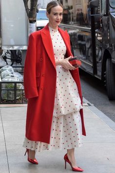 Fancy Outfit, Chique Outfit, Red Polka Dot Dress, Christmas Outfits Women, Outfit Red, Weekly Outfits, Christmas Outfits, Christmas Tea, Red Coat