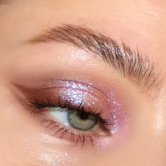 love a shimmer that makes my camera act out @whatsupbeauty geodes PR @sweedbeauty cloud mascara PR @judydoll_official brow pen @nyxcosmetics thick it stick it brow gel #eyeshadow #indieeyeshadow #indiemakeup #wingedliner #softmakeup #eyeshadowinspo #selftaughtmua #discoverunder50k Thick It Stick It, Gel Eyeshadow, Indie Makeup, Cute Eye Makeup, Brow Pen, Pinterest Makeup