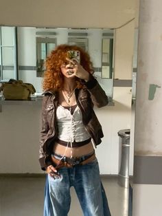 Styling A Jean Jacket, Homeless Outfit Style, Red Head Outfits, Romcom Outfits, Cinema Outfit Ideas, Fashion Week 23, Red Top Outfit, Vintage Ball Gowns, Black Hair Color