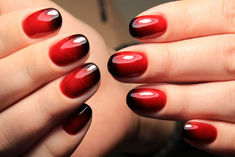 33 Red Ombre Nail Inspiration for Your Style Oval Nails Natural, Nails Designs Ombre, Nails Natural Color, Red And Black Nails, Ombre Chrome Nails, Short Oval Nails, Chrome Nail Polish