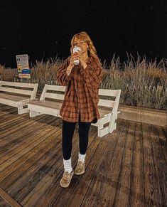 Birkenstock Outfit Ideas, Women Birkenstock, Birkenstock Boston Outfit, Clogs Birkenstock, Linen Outfit, Birkenstock Outfit, Fest Outfits, Pumpkin Patch Outfit