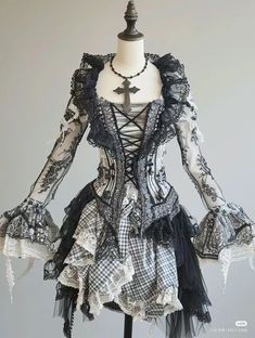 Light Gothic Outfits, Vkei Outfits Female, Cook Outfit, Gothic High Fashion, Vkei Fashion, Visual Kei Outfits, Stage Fashion, Fashion Design Inspiration, Punk Dress