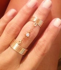 Cincin Diy, Ring With Chain, Diy Jewelry Rings, Wrapped Rings, Diy Jewelry Inspiration, Diy Wire Jewelry, Wrap Ring, Diy Rings, Wire Rings