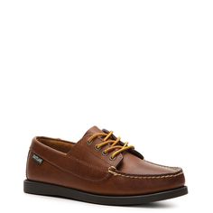 Eastland-Falmouth Loafer A casual shoe for a casual look! The Eastland Falmouth loafer has classic styling and supportive construction for comfort and style. Deck Shoes, Falmouth, Boat Shoe, Casual Shoe, Shoe Design, Business Professional, Sneakers Boots, Shoes Online, Boat Shoes