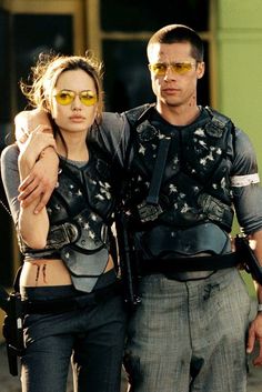 Stile Blair Waldorf, Best Couples Costumes, Brad And Angelina, Mr And Mrs Smith, Brad Pitt And Angelina Jolie, Mr & Mrs Smith, Best Action Movies, Bob Morley, Games Diy