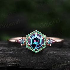 Hexagon Cut Green Moss Agate Ring Rose Gold Halo Emerald Ring - Etsy Engagement Ring Gemstone, Emerald Ring Vintage, Rose Gold Halo, Ring Rosegold, Amethyst Ring Engagement, Cute Engagement Rings, Purple Amethyst Ring, Alexandrite Engagement Ring, Alexandrite Ring