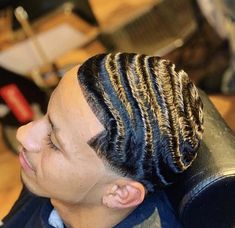 Smack waves🌊🚀 720 Waves Men, 720 Waves, Black Man Waves Haircut, Circa Waves, King Combs Waves, Modern Mens Haircuts