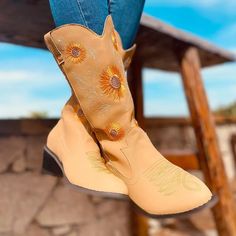 Women’s Basic Sunflower Printed Boots Synthetic Leather Light Beige Color Beige Flat Heel Summer Boots, Beige Flat Heel Boots For Summer, Spring Western Ankle-high Boots, Western Ankle-high Boots For Spring, Western Ankle-high Spring Boots, Spring Ankle-high Western Boots, Western Summer Boots With Round Toe, Trendy Spring Boots With Round Toe, Spring Casual Ankle Boots