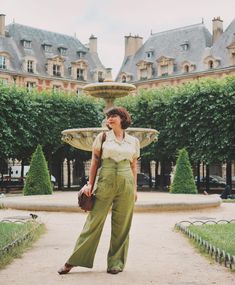 @barbaragraves_ Paris- place des Vosges- 1940s pants #vintage 1940s Pants, Paris Place, Pants Vintage, Instagram Look, Vintage Style, Vintage Inspired, Paris, Pants