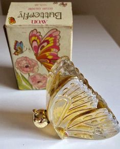 Butterfly Perfume, Avon Perfume Bottles, Perfume Vintage, Avon Collectibles, Avon Perfume, Vintage Cosmetics, Beautiful Perfume, Glass Butterfly