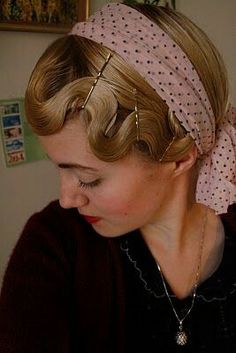 Vintage Finger Waves Long Hair, Pin Waves, Vintage Hairstyles For Short Hair, 1920's Hair, Finger Wave, Androgynous Hair, 1920s Hair, Rockabilly Hair, Finger Waves