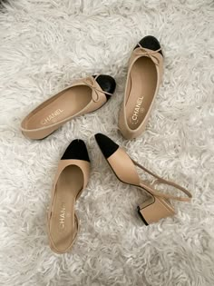 Dr Shoes, Classy Shoes, Womens Mary Janes, Shoe Tags, Elegant Shoes, Shoe Inspo, Chanel Shoes, Dream Shoes, Pretty Shoes