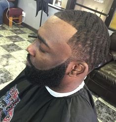 low fade haircut Swag Haircuts, Haircuts For Black Men, Hair Designs For Men, Low Taper Fade Haircut, Cool Hair Designs, The Right Hairstyles, Low Fade Haircut, Taper Fade Haircut