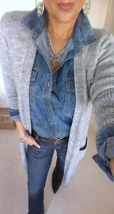 Looks Total Jeans, Denim Street Style, Cooler Style, Fall Cardigans, Boating Outfit, Mode Casual, 가을 패션, Mode Inspiration