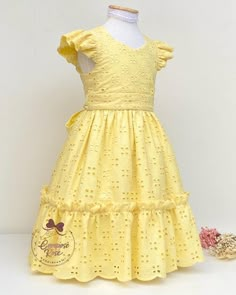 Netted Long Frocks, Traditional Long Frocks, Baby Girl Frocks Princesses, Dresses Long Frocks, Embroidery Baby Dress, Dresses For Baby Girl, Long Frocks For Girls, Lace Dress For Kids, Baby Dress Embroidery