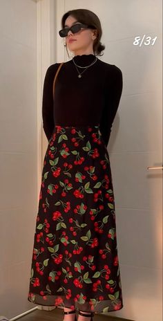 Long Aline Skirt Outfits, Long Floral Skirt Outfit Winter, Long Floral Skirt Outfit Fall, Flower Long Skirt Outfit, Black Flower Skirt Outfit, Red Flower Dress Outfit, Flower Skirt Outfit, Flower Dresses Outfit