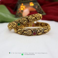 Antic Bangles Jewellery Designs, Bengals Design Gold, Antique Gold Bangles Design, Bengals Design, Antique Gold Bangles, Antique Necklace Gold, Full Mehndi