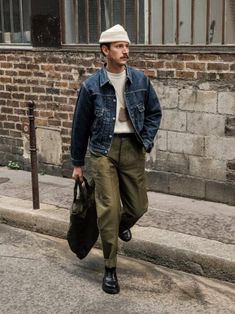 Mens European Fall Outfits, Smart Workwear Mens, Hipster Fashion 2023, Americana Workwear Men, Retro Americana Fashion, American Workwear Style Men, Work Wear Fashion Men, Men’s Fashion Workwear, Mens Summer Workwear