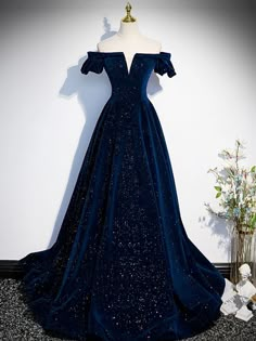 Deep Midnight Green Ball Gown, Prom Dresses Green, Navy Blue Formal Dress, Formal Prom Dresses Long, Prom Dresses Elegant, Velvet Prom Dress, Dresses Green, Blue Dress Formal, Blue Evening Dresses