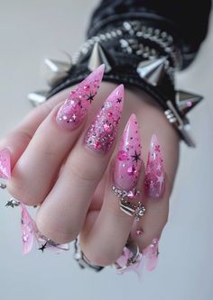 Pink Accent Nail Ideas, Pink Stiletto Nails Designs, Nail Art Hot Pink, Pink Nails With Glitter Accent, Hot Pink Nail, Nail Nail Designs, Romantic Nails, Gothic Nails, Accent Nail