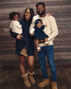 Fall Photos Black Family, Black Family Thanksgiving Pictures, Mother And Son Fall Picture Outfits, Fall Pictures Black Family, Thanksgiving Couple Outfits Black People, Couples Thanksgiving Outfits, Christmas Family Photos What To Wear, Black Family Fall Pictures Outfits